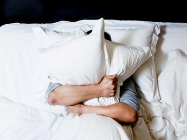 [잠 못 이루는 밤 ①] 일주일에 세번 이상 잠 설칠땐 불면증 의심하세요
