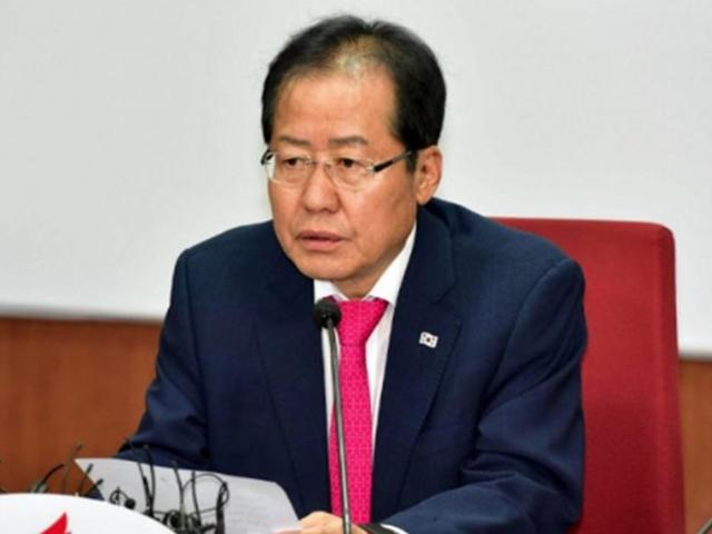 홍준표 <strong>복귀</strong>에 "한국당 골치거리 늘어…개그계도 위협"
