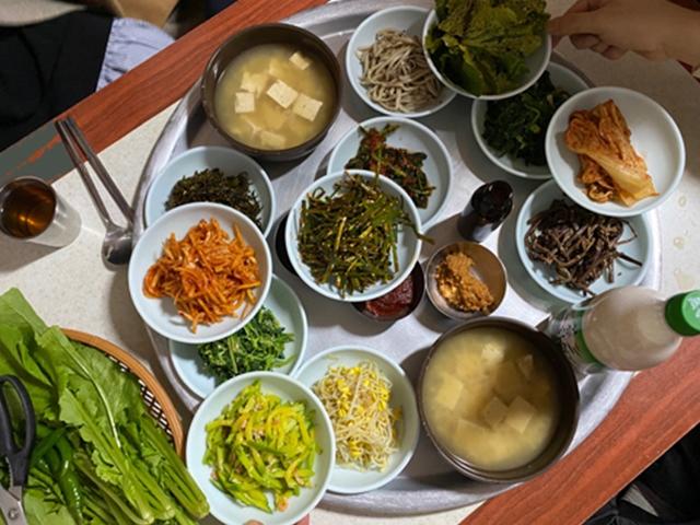 12첩 <strong>보리밥</strong>·고소한 콩물·따뜻한 육전… 맛나부러!