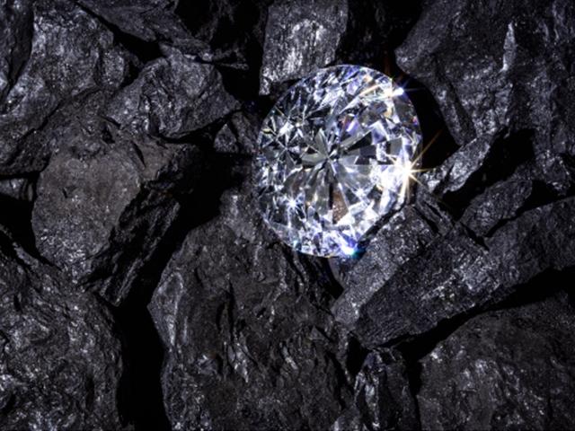 땅 속 240㎞ 아래 <strong>다이아몬드</strong> 1000조 톤 있다