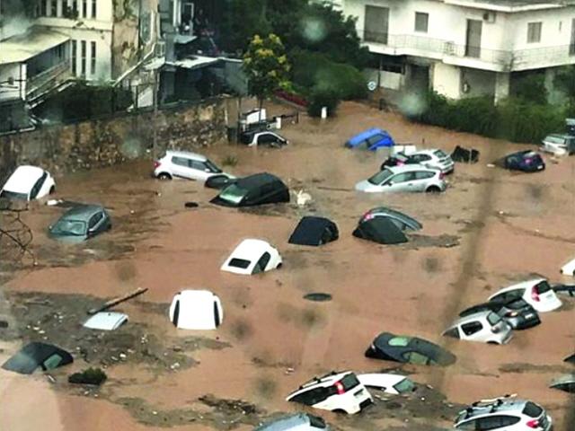 산불 휩쓴 <strong>그리스</strong>, 이틀 후엔 홍수
