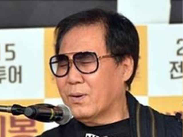 윤형주 횡령혐의, 조영남에 이어 법적 논란…'<strong>쎄시봉</strong>' 잇따른 구설