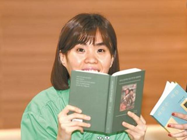 박지선 “한 문장만 마음에 와닿아도 그건 내겐 좋은 책 같아요!”