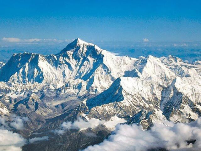 <strong>산악인</strong>들의 도전을 불러 일으키는 높은 산들 10