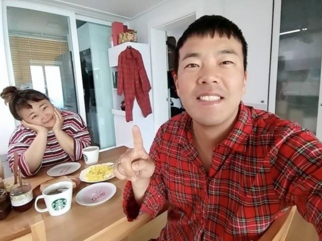 '홍윤화 사랑' 김민기, 신혼부부의 아침 "8kg 찜‥나도 조만간 80kg"