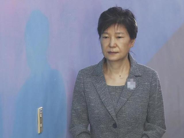 김무성 등 의원 70명, ‘아우슈비츠’ 비유하며 박근혜 석방 청원
