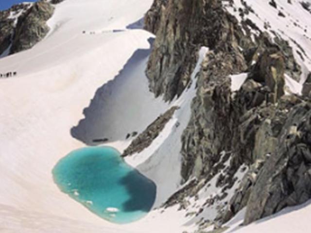 [안녕? 자연] 알프스 최고봉에 생긴 호수…<strong>지구 온난화</strong>로 녹아내리다