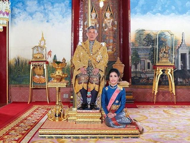 [후후월드] 세번의 이혼과 후궁 축출···태국 국왕 '기이한 사생활'