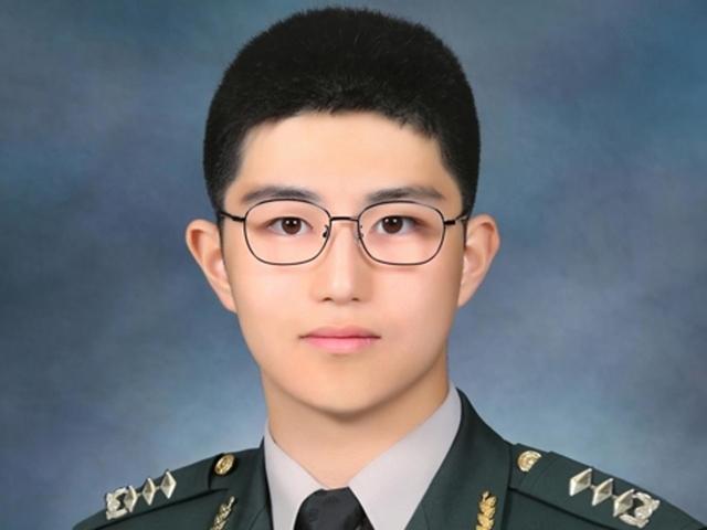 최연소 공인<strong>회계사</strong> 합격자 조만석씨, 21세 최연소 대위 임관