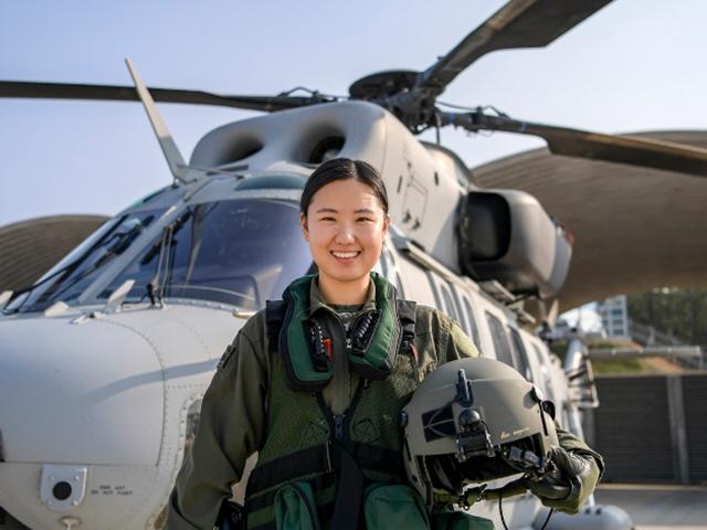 해병대 조종사 양성 이후 65년만에 최초 여군 헬기조종사 탄생