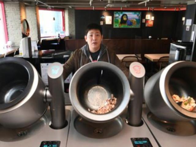 [스타트업 리포트] 로봇 요리하면 달리는 식당이 배달한다… <strong>김봉진</strong>도 '통큰 투자'
