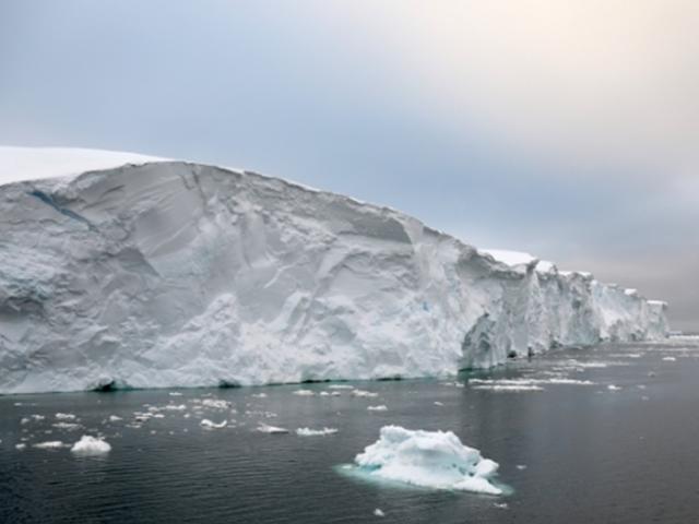 ‘종말의 날 빙하’ 아래로 따뜻한 물이…녹는 속도 빨라져