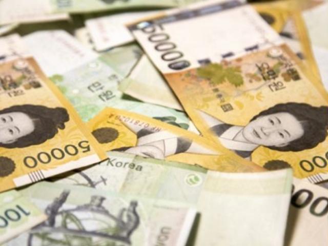 빚 30조 늘었는데 억대 연봉자 급증…‘강철밥통’ 인증?