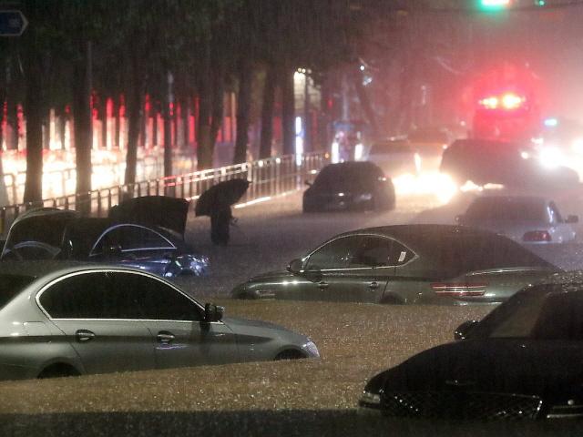 100년 만의 폭우, 침수된 자동차 보상 절차는?