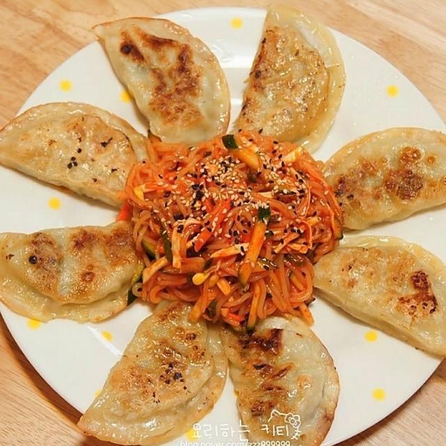 신동엽의<br />쫄비빔만두 만들기 