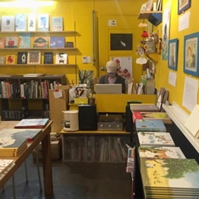 동네 <strong>서점</strong>, 조용한 북적임