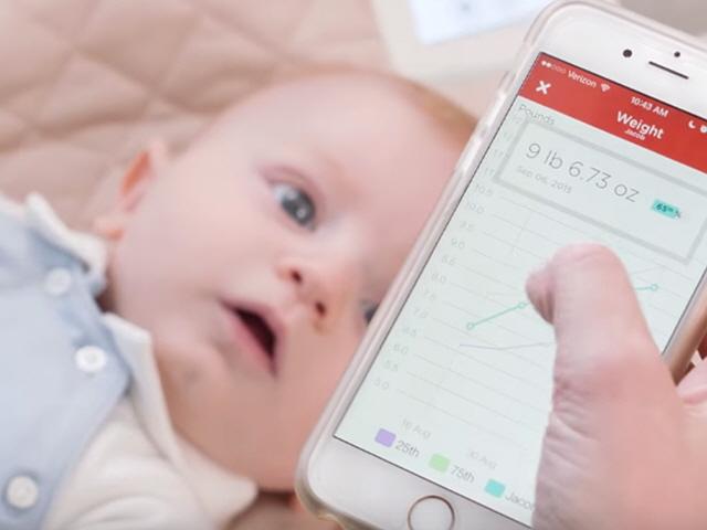 아이의 성장 과정을 추적 가능한 스마트 교환패드, Hatch Baby