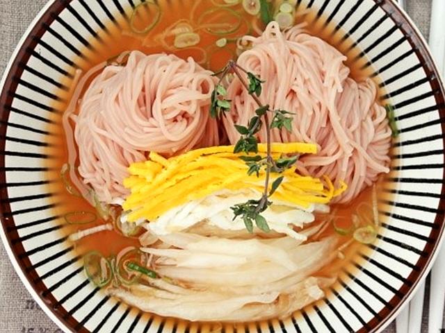 김치말이<strong>국수</strong>