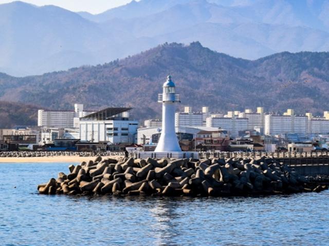 이 겨울에 만난 <strong>속초</strong> 겨울바다, 동명항