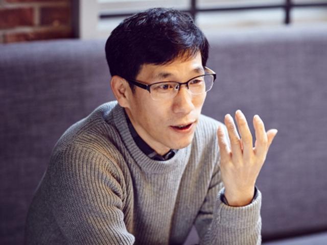 진중권 “가장 <strong>철학</strong>적인 동물은 인간이 아니야”