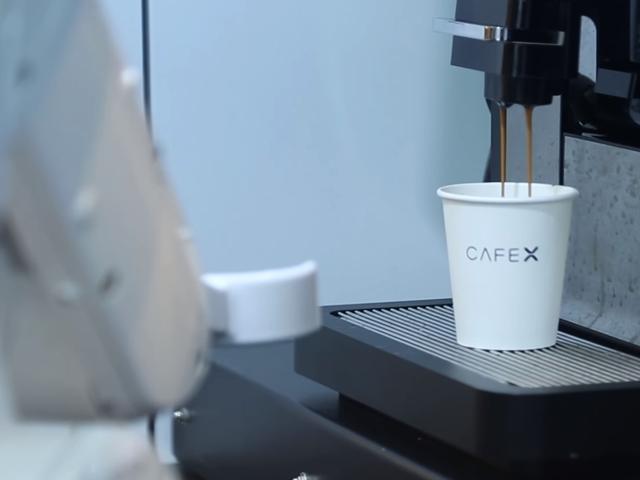 로봇 바리스타가 커피를 만들어주는 카페, Cafe X <strong>Technologies</strong>