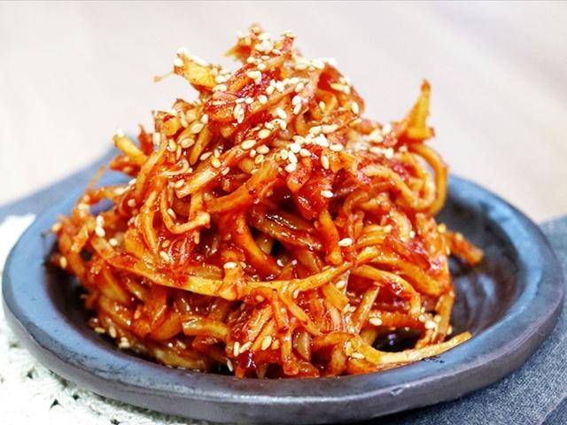 우리집 필수 밑반찬 ‘진미채볶음’ 만들기