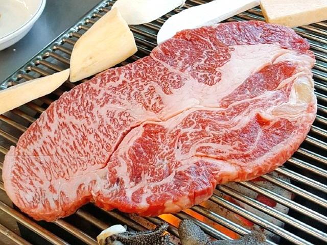 고기는 <strong>왕십리</strong>가 집도한다! <strong>왕십리</strong> 고기 맛집