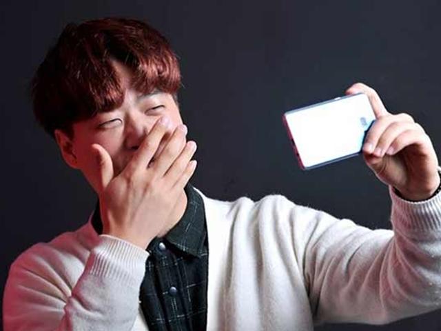 이런 씨앙~ 엄마 <strong>몰카</strong> 찍는 아들