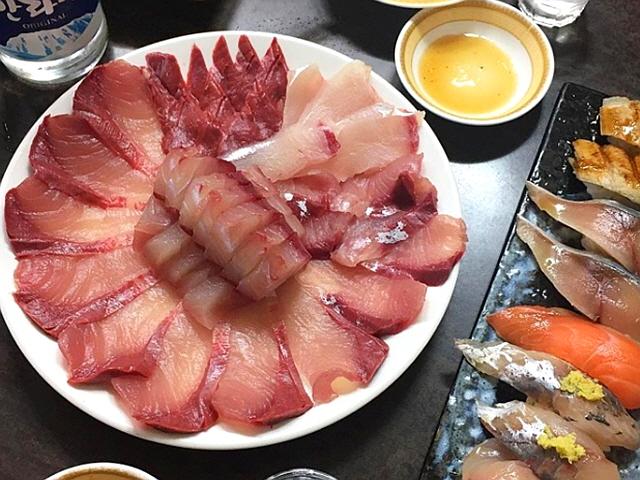 "겨울 전령, 단단 쫄깃 제주산 방어 <strong>맛집</strong>"