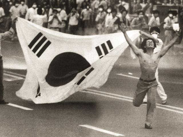 1987, 그 직후의 실제 사진 몇 장