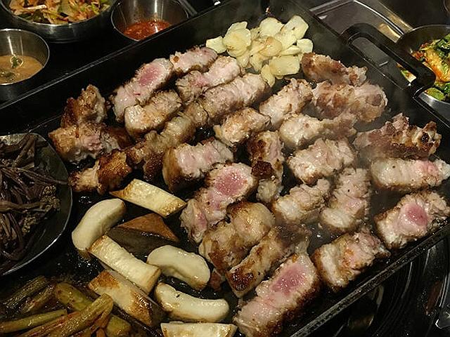 먹방의 즐거움이 있는 홍대 <strong>맛집</strong> 베스트