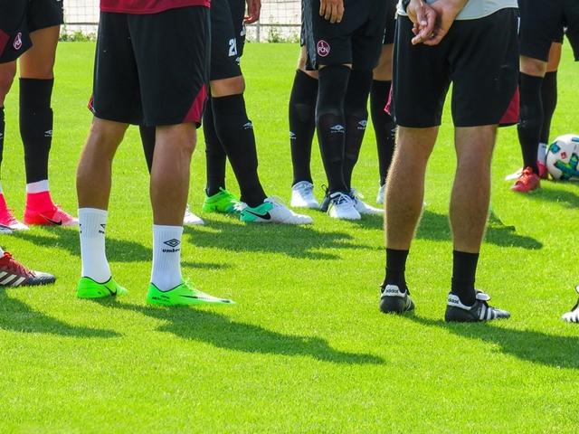 장현수는 왜 비난받는가: <strong>방탄소년단</strong>과 축구 대표팀의 공통점