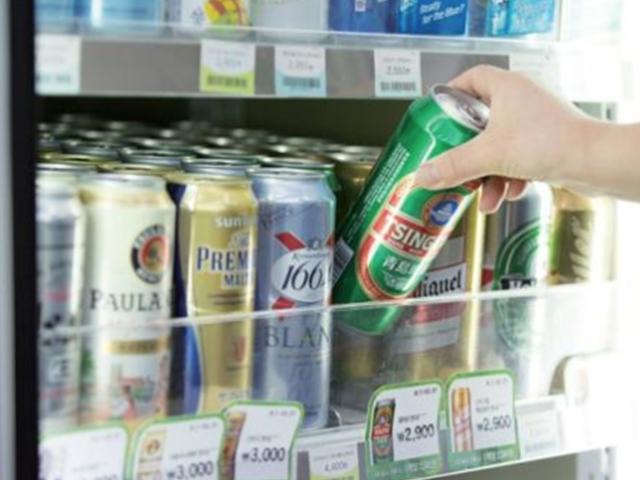 역차별 논란 vs 소비자 취향… <strong>맥주</strong> '쩐의 전쟁' 후끈