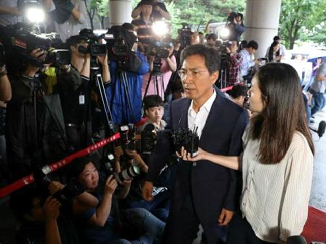 안희정 vs 김지은 핵심 쟁점은 '위력' 여부