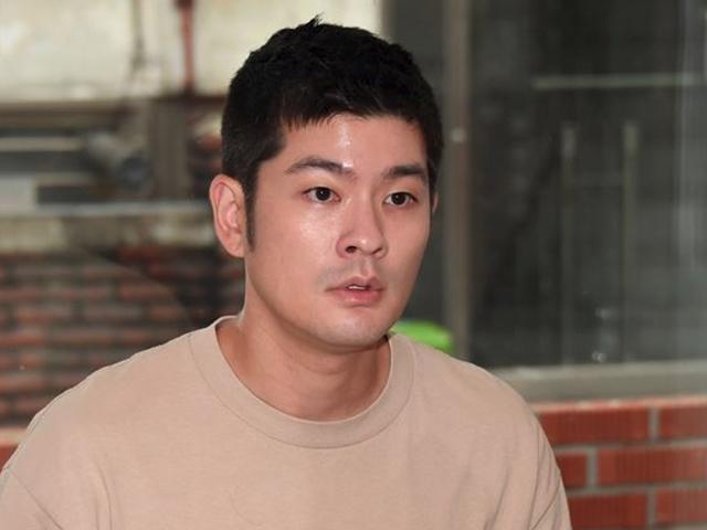 장기하 “읽고 있으면 음악에 도움… 책은 입이 아주 무거운 친구”