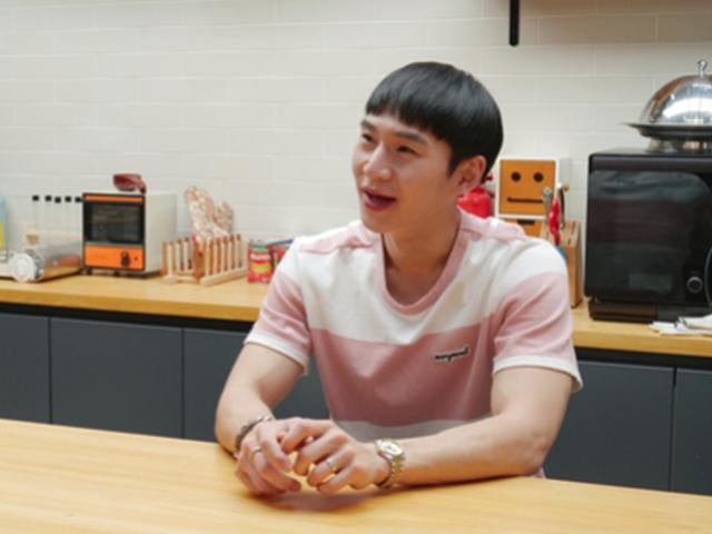 [<strong>라면</strong>로드] "먹방으로 1년에 10억 벌어요"…먹방계의 황제 '밴쯔'인터뷰