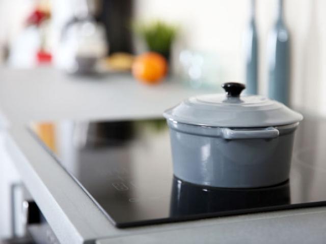 냉장고 안 찌개, <strong>하루</strong>안에 다시 끓여서 먹어야