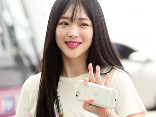 [엑's 이슈] 논란의 설리, <strong>위안부</strong> 피해자 위로→이미지 쇄신