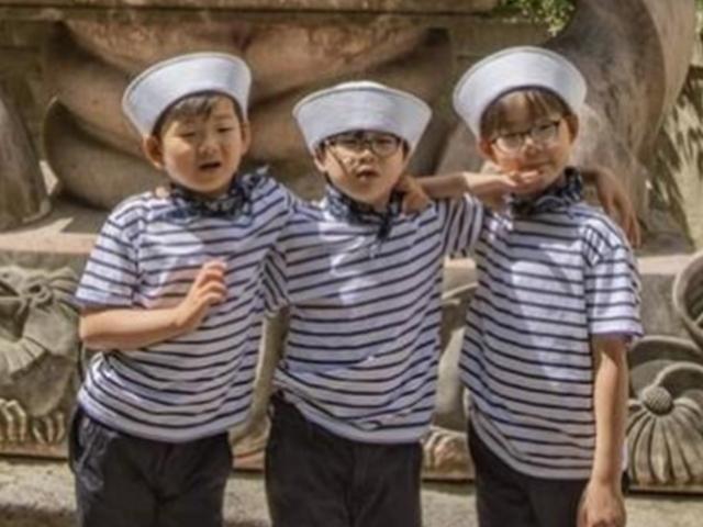 송일국, 폭풍성장 삼둥이 <strong>근황</strong> 공개..깜찍한 경례