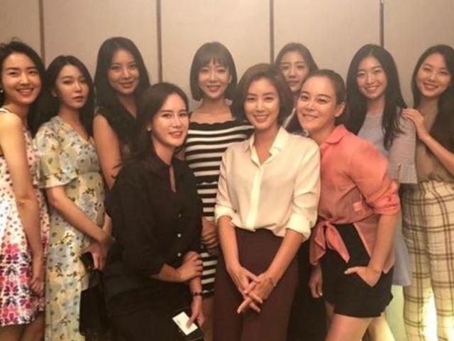 <strong>김성령</strong>, 미스코리아 후배들에게 지지 않는 미모 "마음도 예뻐"