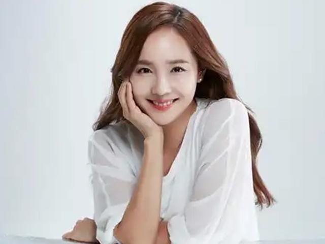 <strong>유진</strong>, 지난주 둘째 딸 출산..."현재 산후조리 중"