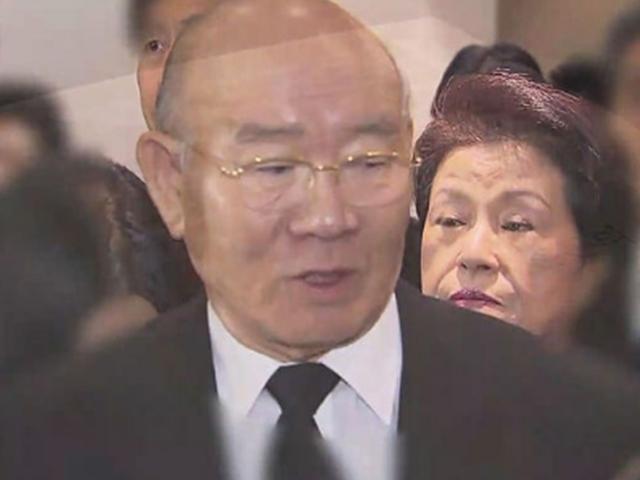 전두환 측 "<strong>알츠하이머</strong> 투병 중…재판 못 나가겠다"
