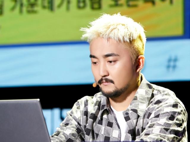 “쉿, 숨소리도 내지마”… <strong>유병재</strong>의 ‘묵언 팬미팅’