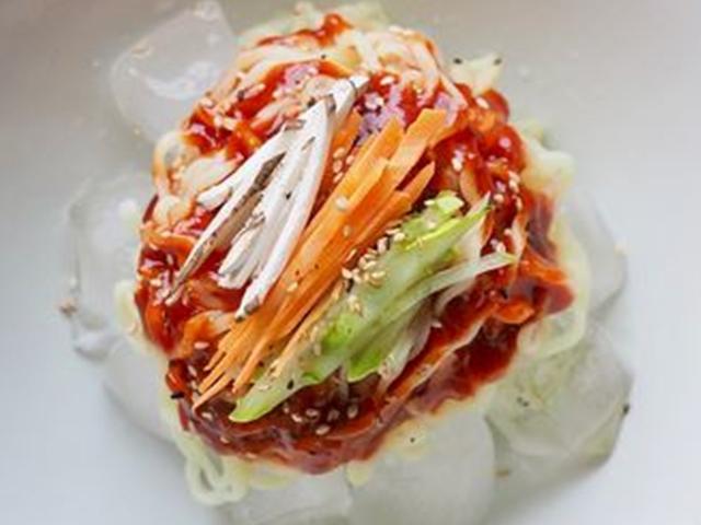 마트서 사온 <strong>얼음</strong>, 왜 집에서 얼린 <strong>얼음</strong>보다 맛있을까