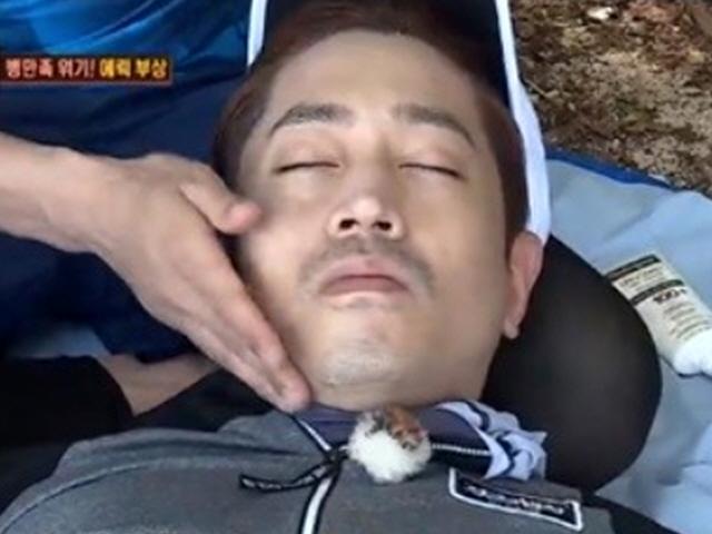 탈수증세·구토까지… <strong>신화</strong> <strong>에릭</strong>, 촬영 중단