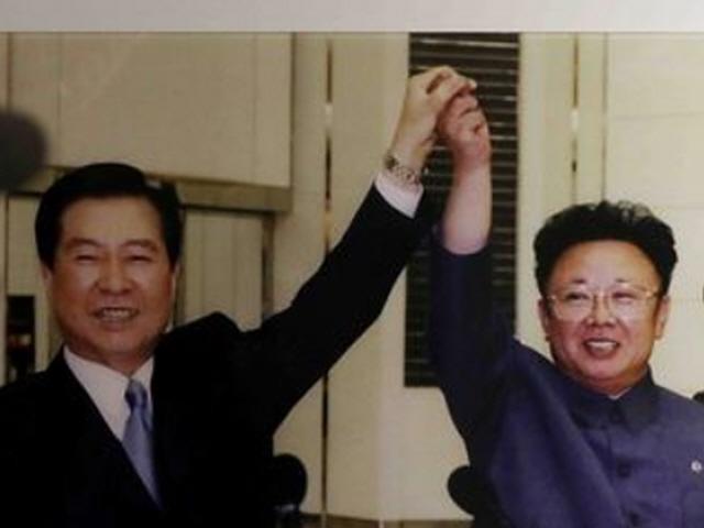 文·金 평양 첫만남 생중계…18년 전 '악수 감동' 재현하나