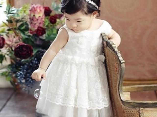 <strong>이동건</strong>♥<strong>조윤희</strong>, 9개월 딸 로아 첫 공개 "너무 예뻐서 기절하지마"