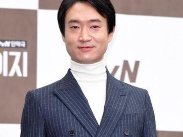 '아빠' <strong>조우진</strong>, 늦깎이 결혼식 하는 이유
