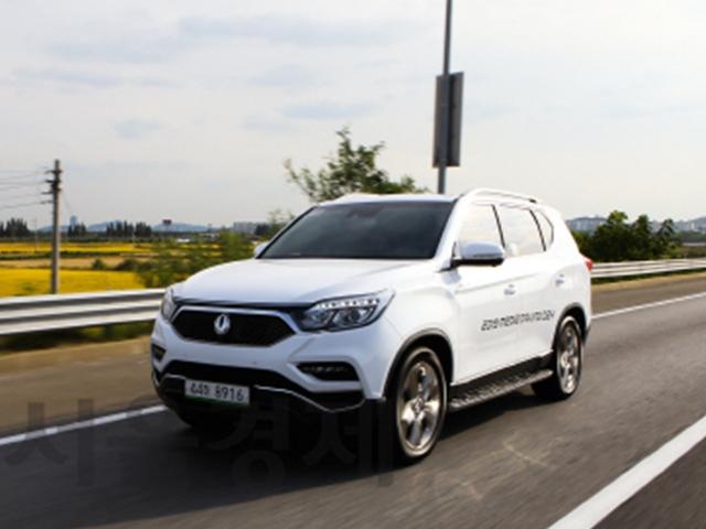 [시승기]쌍용차 '2019 G4 렉스턴'···강인함·부드러움 겸비한 대형 SUV