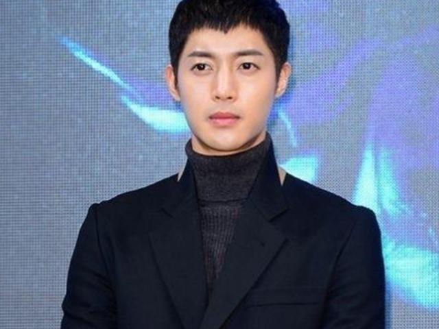 <strong>김현중</strong> 전여친, 16억 손배소 2심도 패소..法 "<strong>김현중</strong>에 1억 지급" [종합]